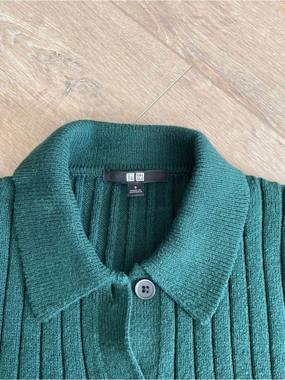 Uniqlo Forest Green Ribbed Polo Button-Up Cardigan - Picture 2 of 4